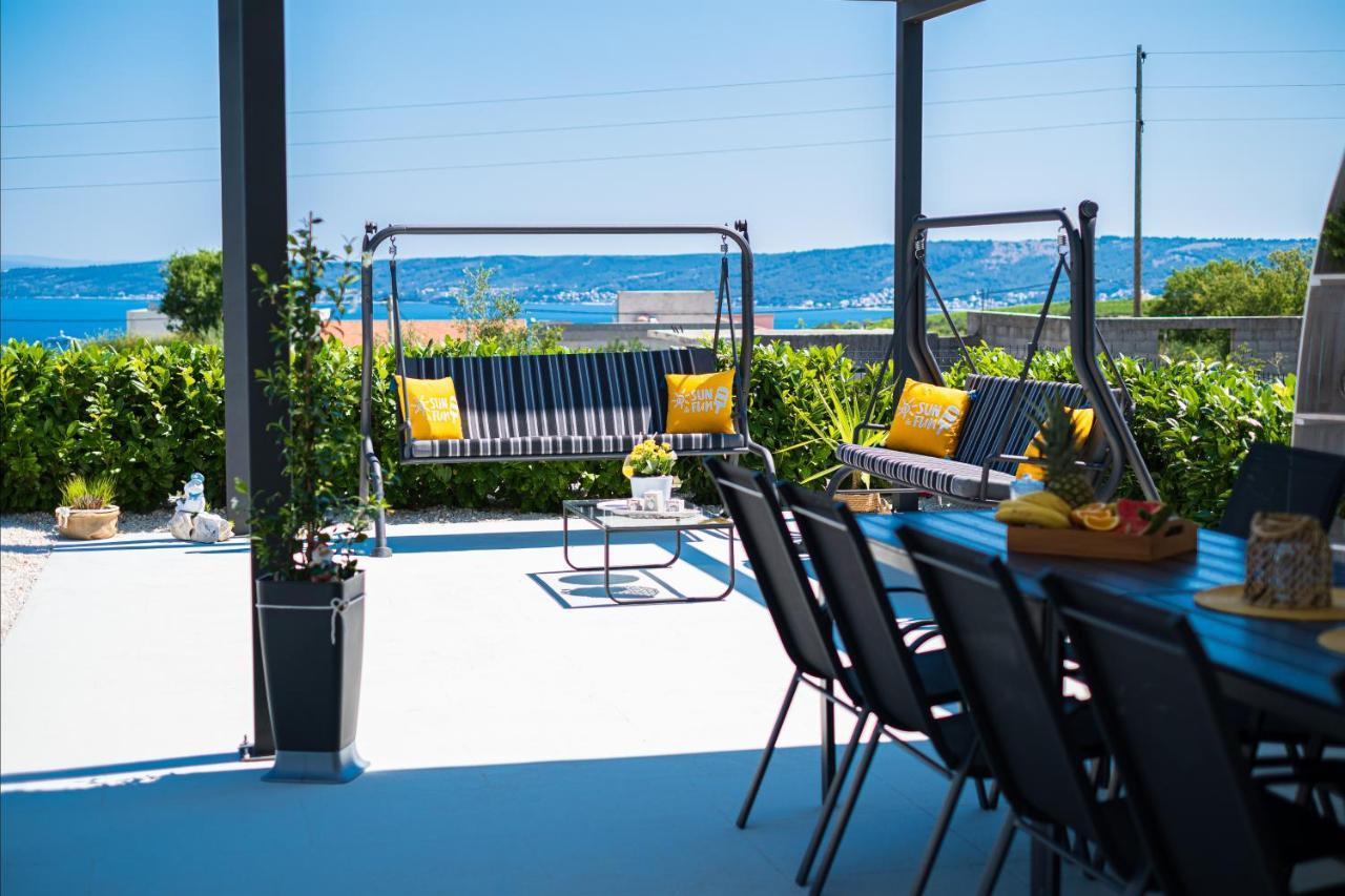Villa Sky - Heating Pool Kaštel Novi Dış mekan fotoğraf