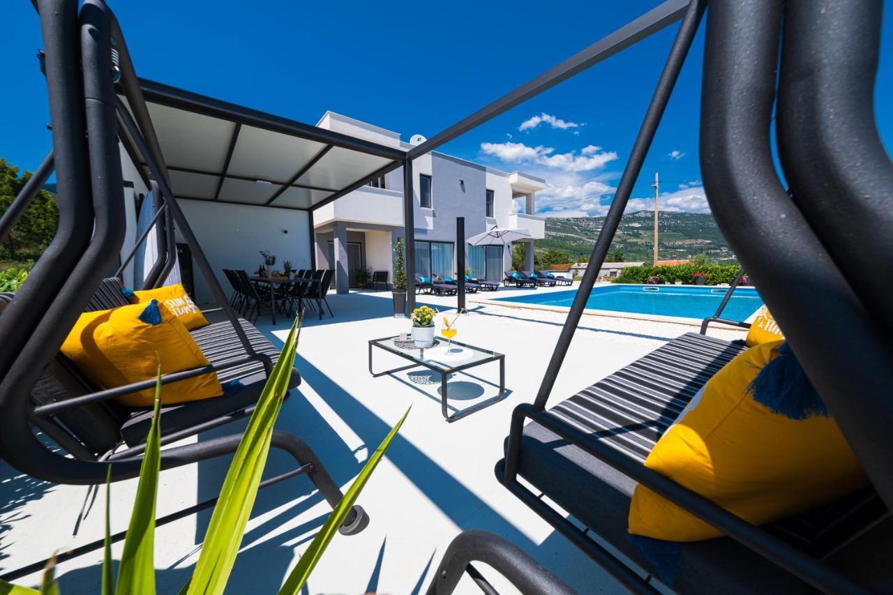 Villa Sky - Heating Pool Kaštel Novi Dış mekan fotoğraf