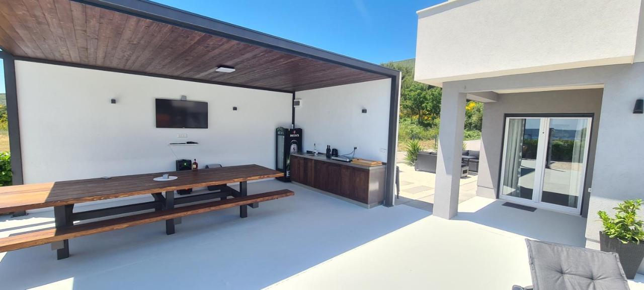 Villa Sky - Heating Pool Kaštel Novi Dış mekan fotoğraf