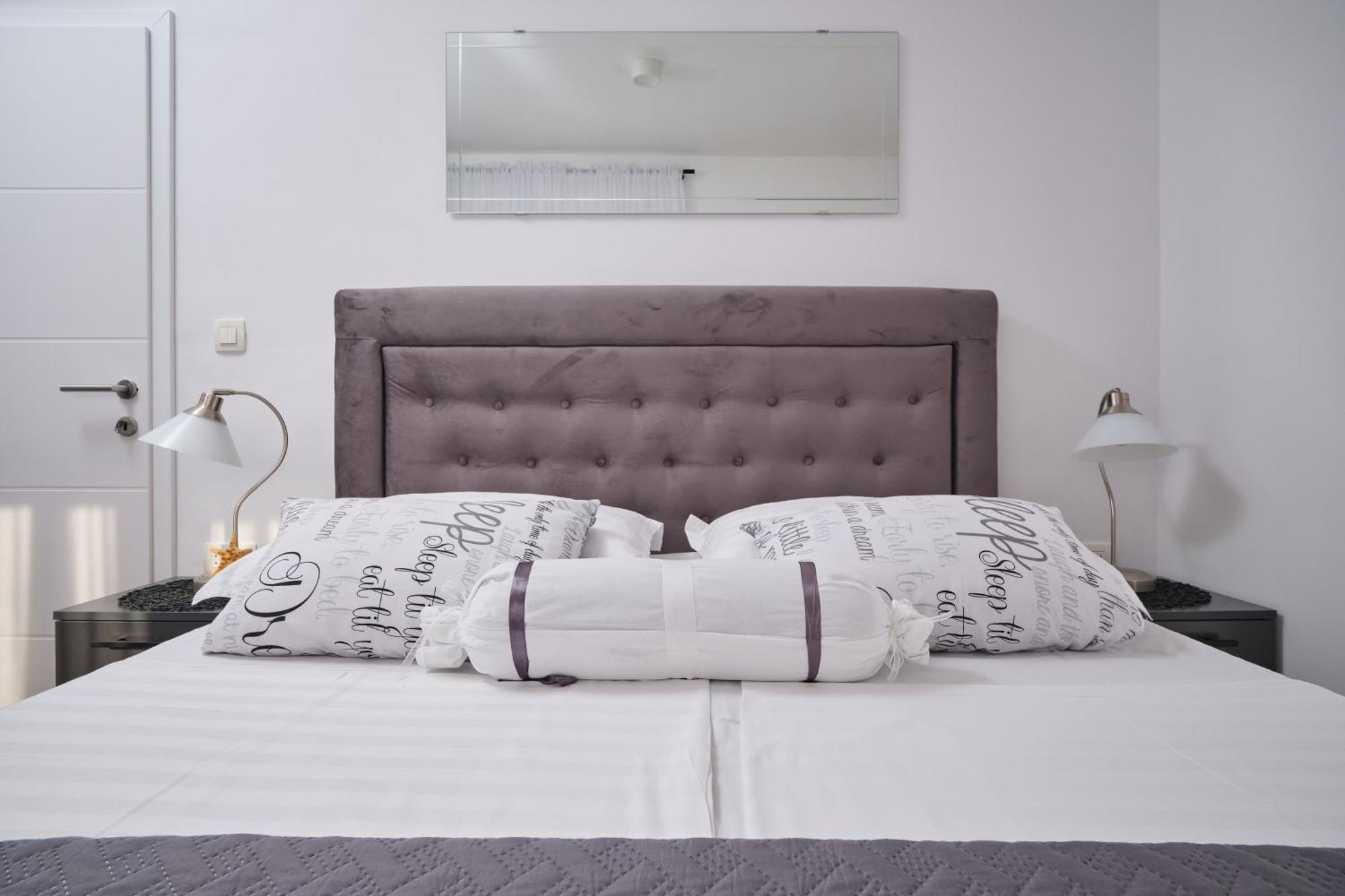 Villa Sky - Heating Pool Kaštel Novi Dış mekan fotoğraf