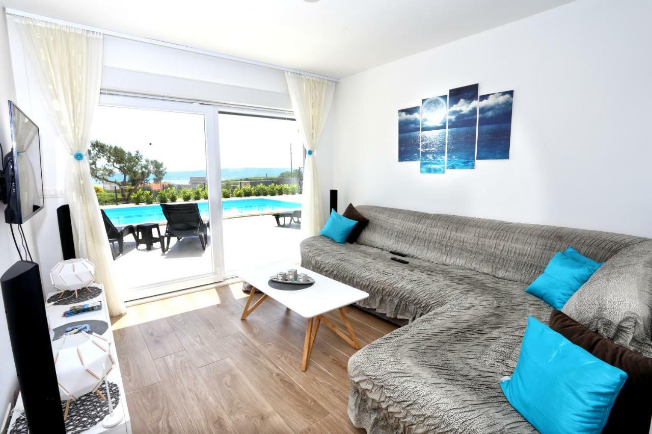 Villa Sky - Heating Pool Kaštel Novi Dış mekan fotoğraf
