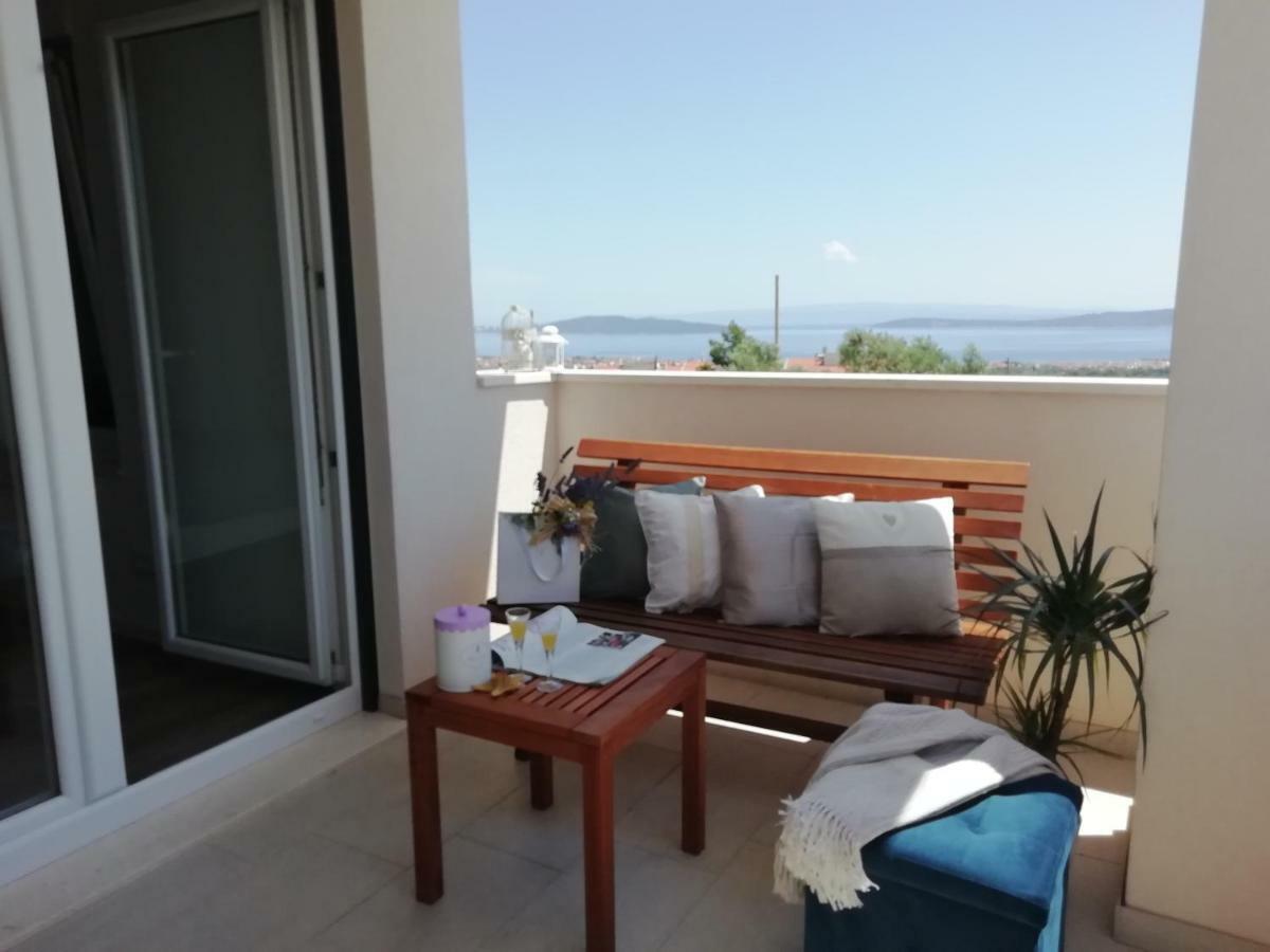 Villa Sky - Heating Pool Kaštel Novi Dış mekan fotoğraf