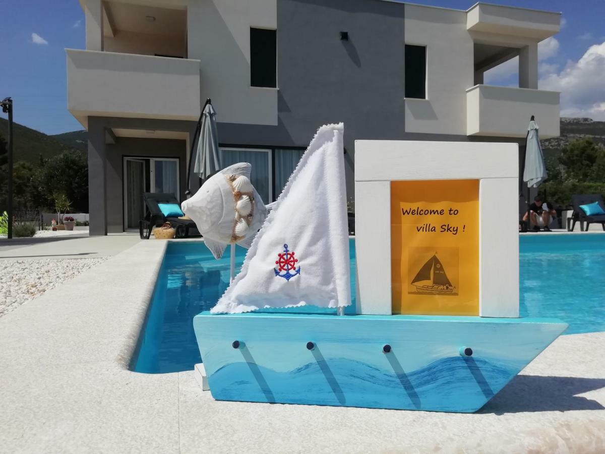 Villa Sky - Heating Pool Kaštel Novi Dış mekan fotoğraf